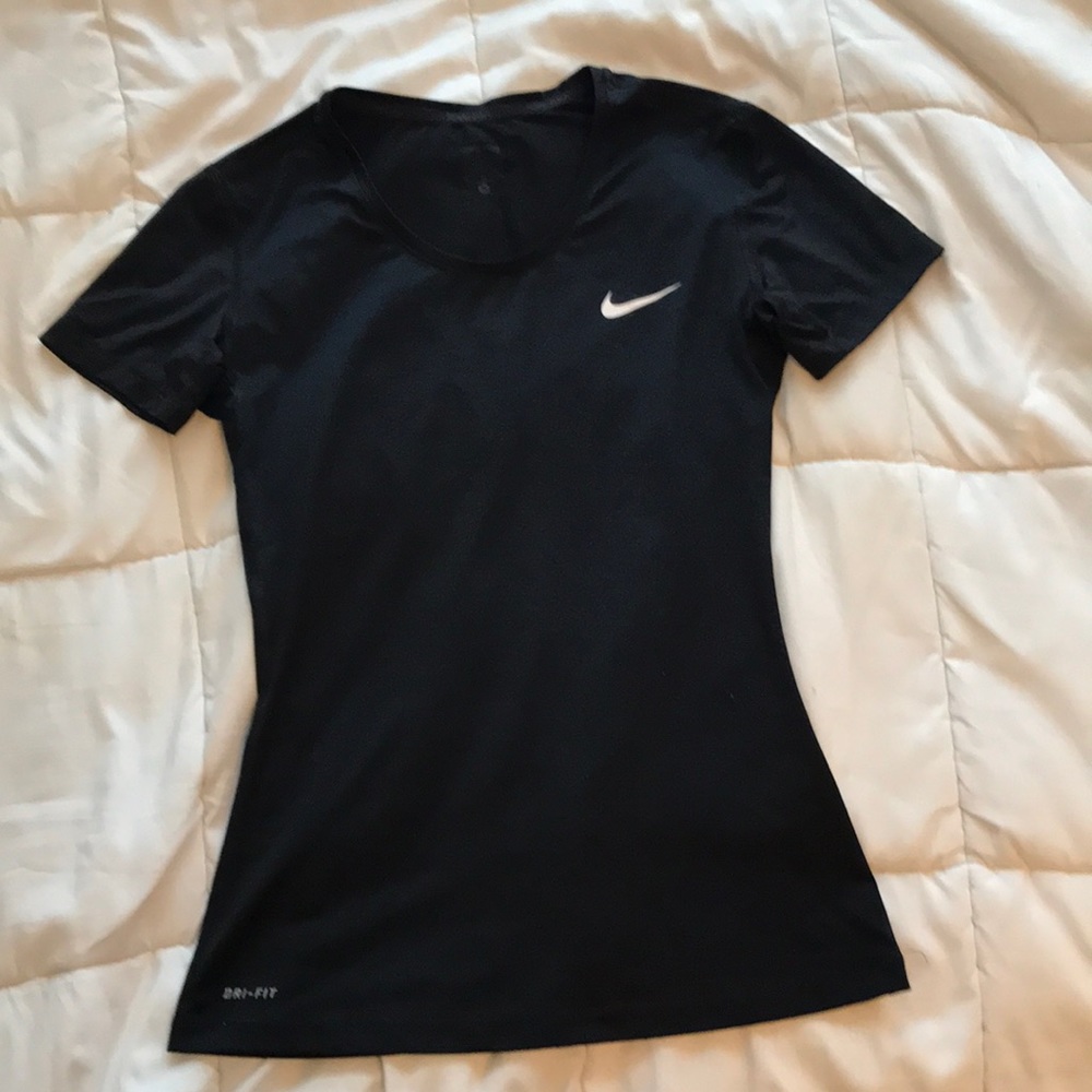 Nike pro dri fit black top. Size medium.